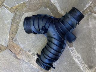 патрубок интеркулера Porsche Cayenne 958 [рестайлинг] 2016, 3.0 л., дизель, правый руль, 7P0145795C