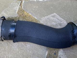 патрубок интеркулера Porsche Cayenne 958 [рестайлинг] 2016, 3.0 л., дизель, правый руль, 7P0145708B