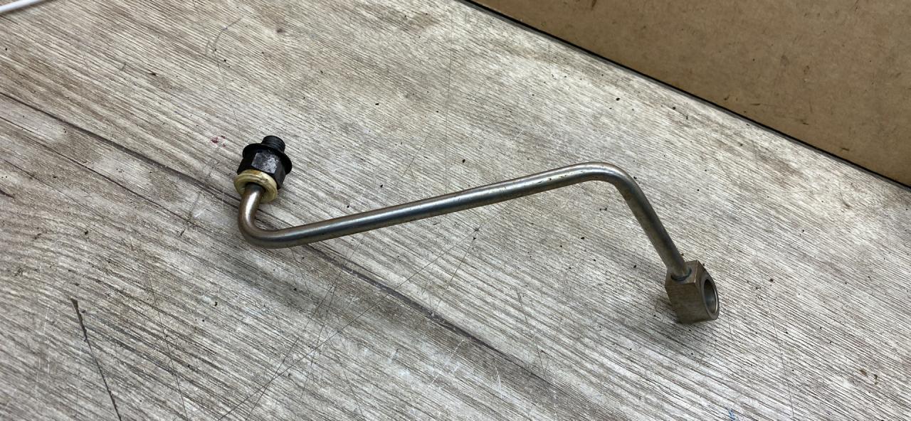 патрубок (трубопровод, шланг) Chevrolet Equinox 3 поколение 2018, 1.5 л., бензин, АКПП, полный привод - фото №1