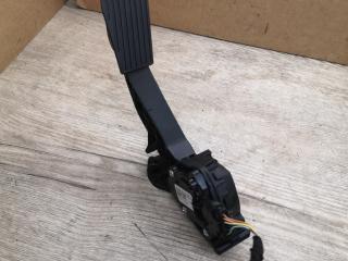 педаль Chevrolet Equinox 3 поколение 2018, 1.5 л., бензин, АКПП, полный привод, 84176076