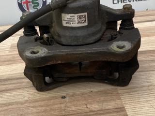 суппорт передний левый Chevrolet Malibu 9 поколение 2016, 2.0 л., бензин, передний привод, 23366268