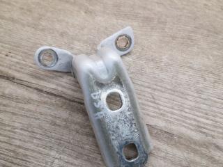 петля двери Chevrolet Malibu 9 поколение 2016, 2.0 л., бензин, передний привод