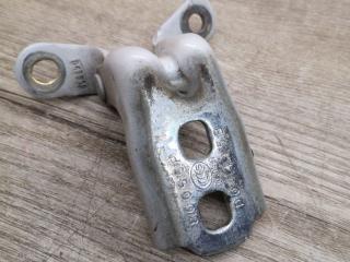 петля двери Chevrolet Malibu 9 поколение 2016, 2.0 л., бензин, передний привод