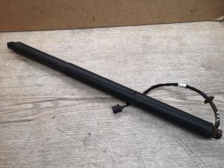 амортизатор крышки багажника (3-5 двери) Porsche Macan 1 поколение 2014, 3.0 л., дизель, 95B827851B