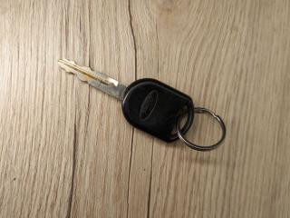 ключ Ford Expedition 3 поколение U324 2008, 7L3Z-15K601-AA