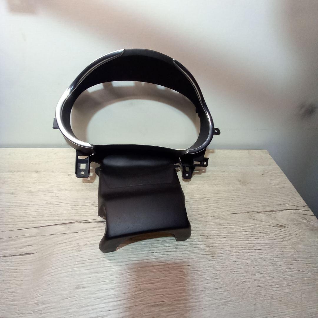 рамка панели приборов Chevrolet Malibu 9 поколение 2017, 1.5 л., бензин, 22972155 - фото №1