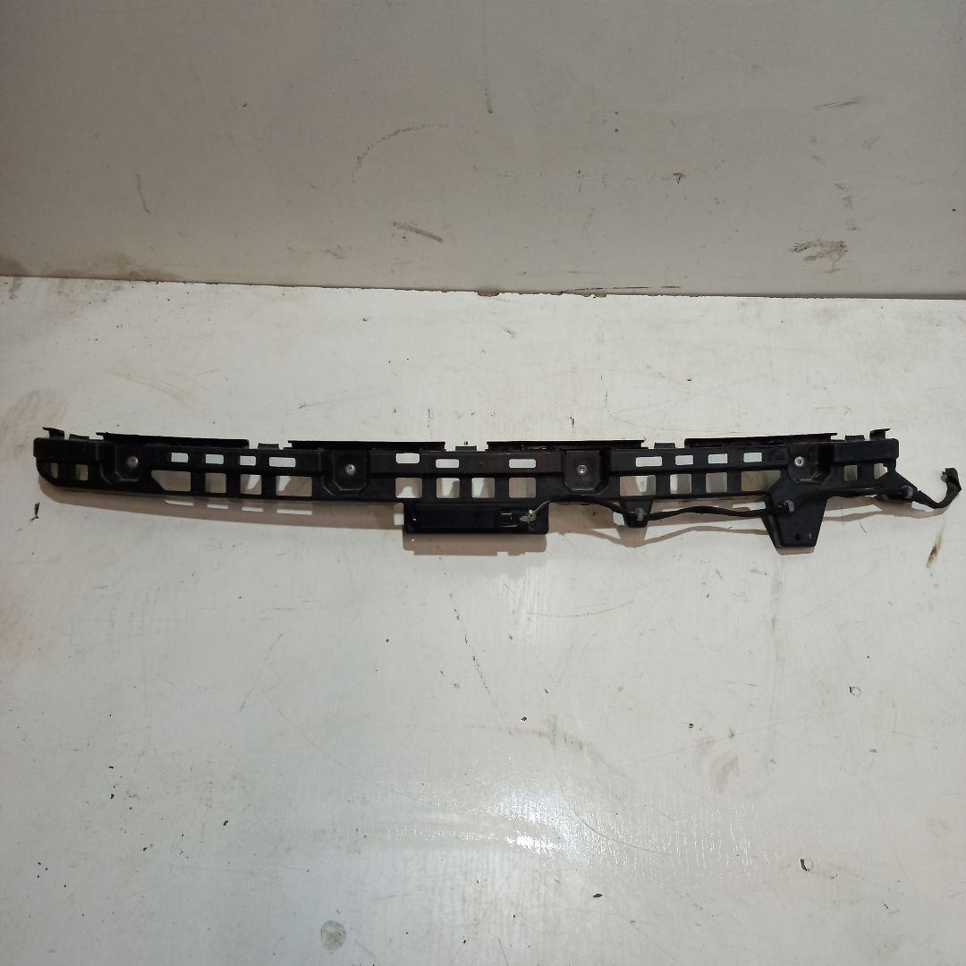 Крепление бампера заднего Chevrolet Malibu 9 поколение 2017, 1.5 л., бензин, 22976466 - фото №1