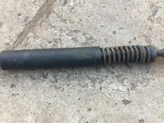 амортизатор крышки багажника (3-5 двери) Volkswagen Touareg 1 поколение 2005, 3.2 л., бензин, АКПП, внедорожник 5 дв., 7L6827550B