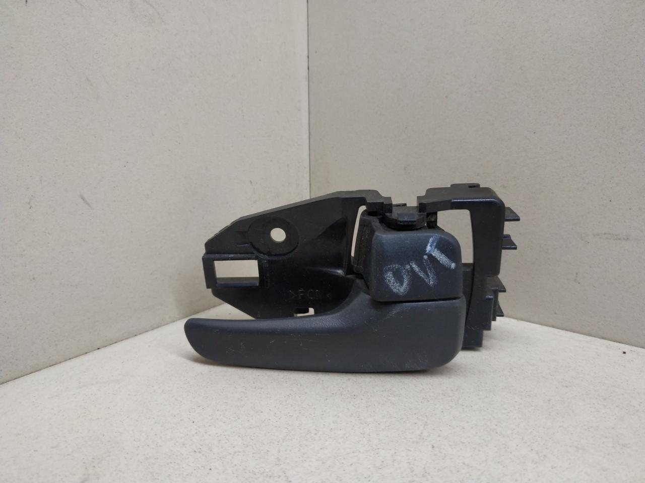 ручка внутренняя Mitsubishi Outlander 1 поколение 2007 - фото №1