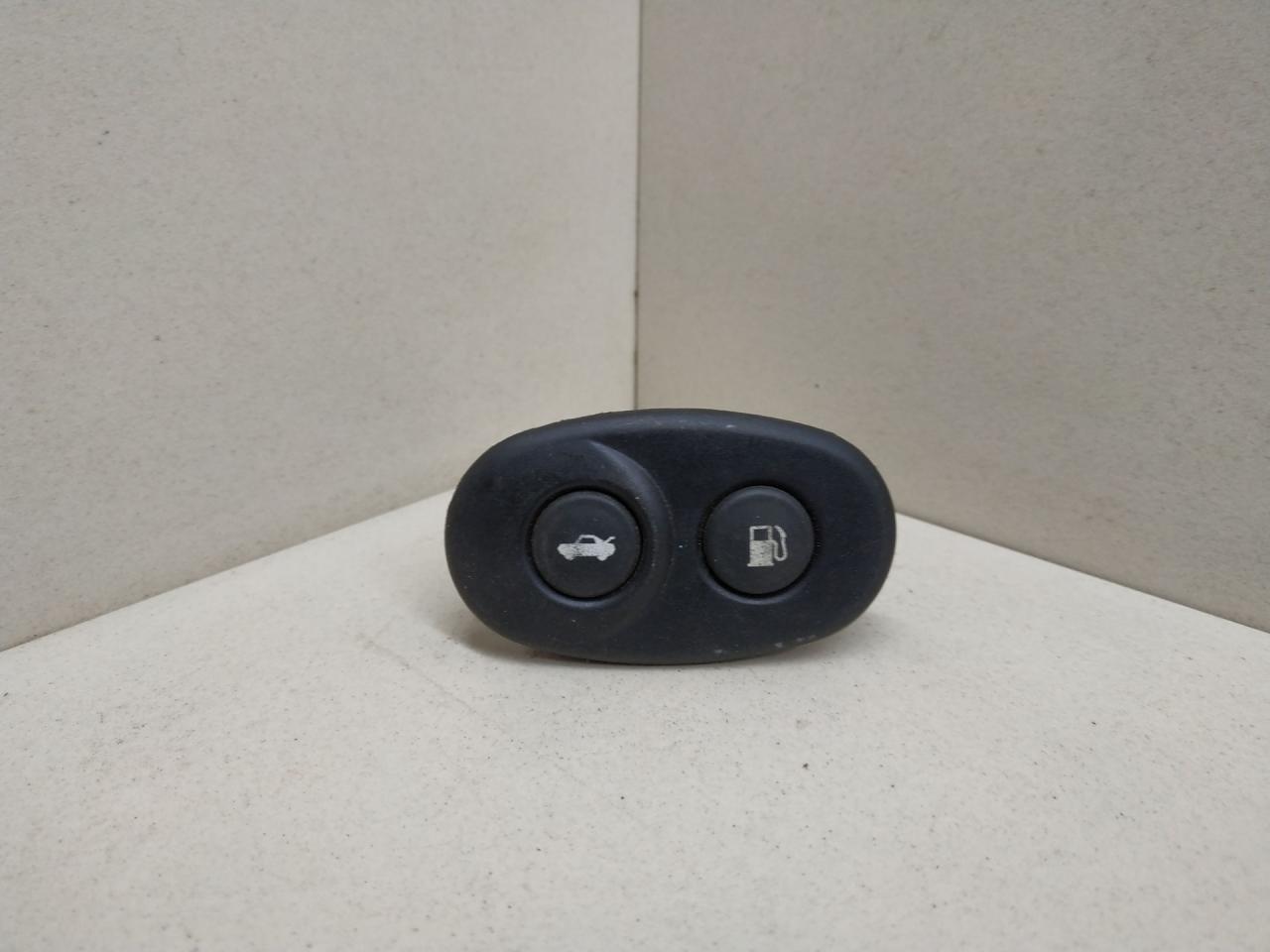 кнопка открытия багажника Daewoo Nexia 1 поколение 1997, 96176547 - фото №1