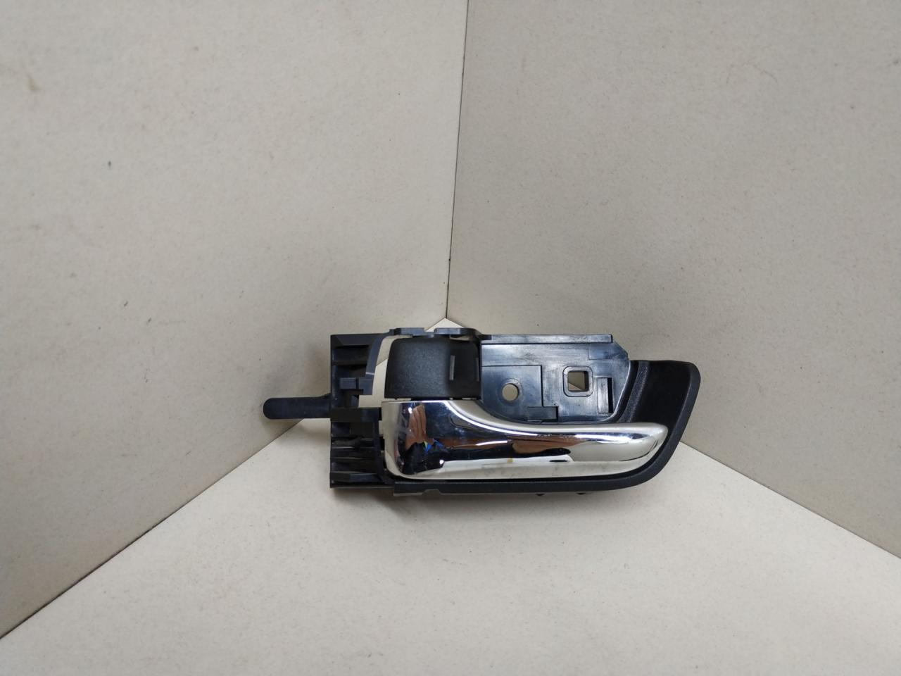 ручка внутренняя задняя левая Toyota Prius 2 поколение 2005 - фото №1