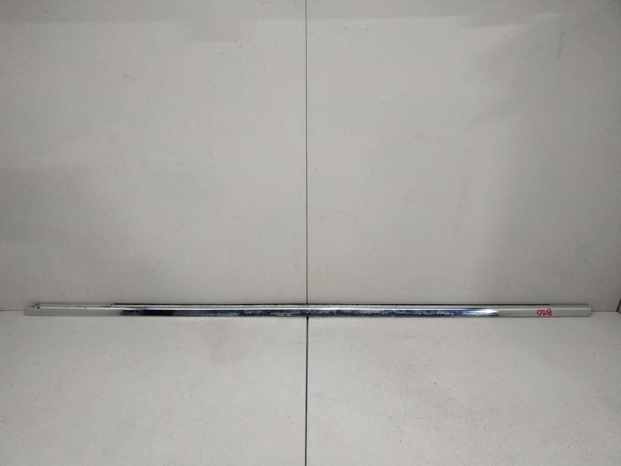 Уплотнитель стекла Peugeot 607 1 поколение 2003, 2.2 л., HDi, 4HX (DW12TED4/FAP), дизель, МКПП, темно-серый, седан, передний привод, 9334J8 - фото №1