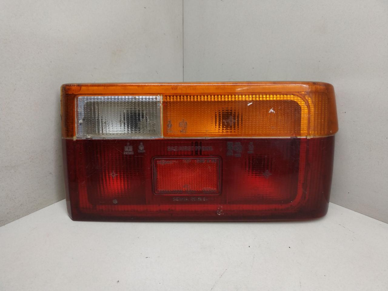 фонарь задний правый Renault 9 1 поколение 1985 - фото №1