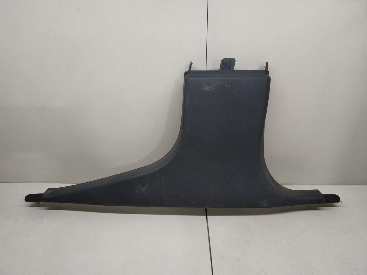 пластик Cadillac CTS 1 поколение 2005, 3.6 л., i, LY7, бензин, АКПП, чёрный, седан, задний привод, 25757126 - фото №1