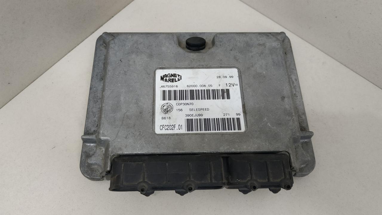 блок управления двигателем Alfa Romeo 156 1 поколение 2001, 62000.006.05F, COP30N70, 390EJU99 - фото №1
