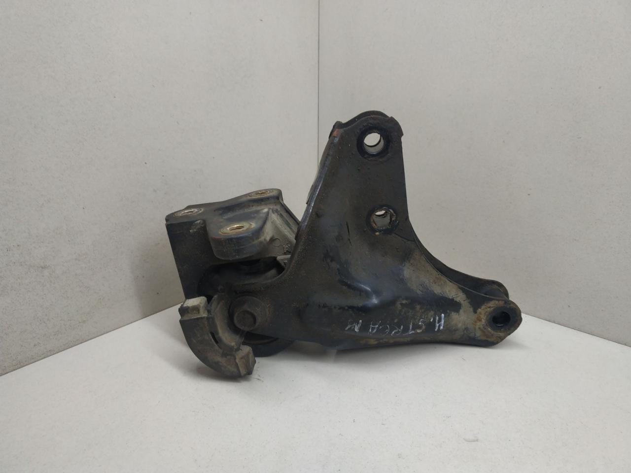 подушка крепления двигателя Honda Stream 1 поколение 2002 - фото №1