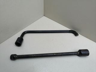 ключ колесный (балонный) Peugeot 1007 1 поколение 2007, 1.6 л., HDi, 9HZ (DV6TED4), дизель, МКПП, серебристый, хетчбэк 3 дв., передний привод