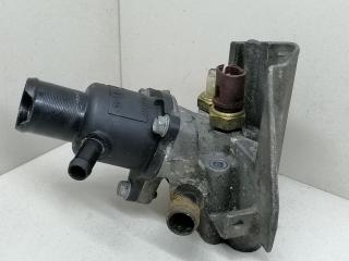 корпус термостата Renault Megane 1 поколение 1996, 1.6 л., i, K7M 703, бензин, МКПП, синий, купе, передний привод, 7700869905