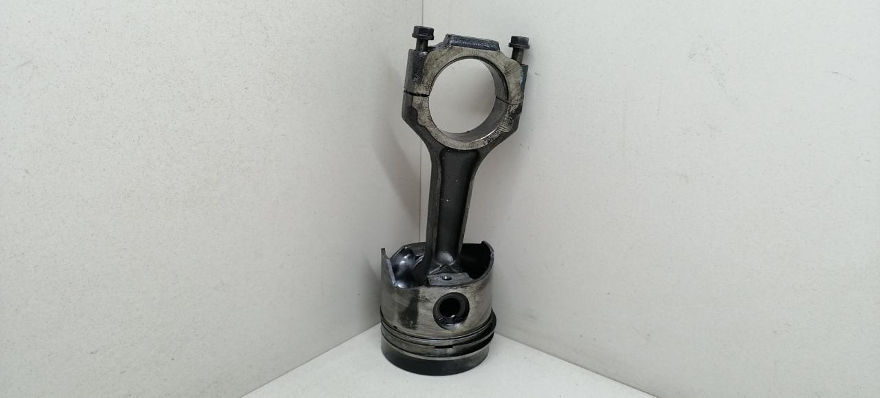 поршень Renault 9 2 поколение 1987, 1.6 л., дизель, F8M - фото №1