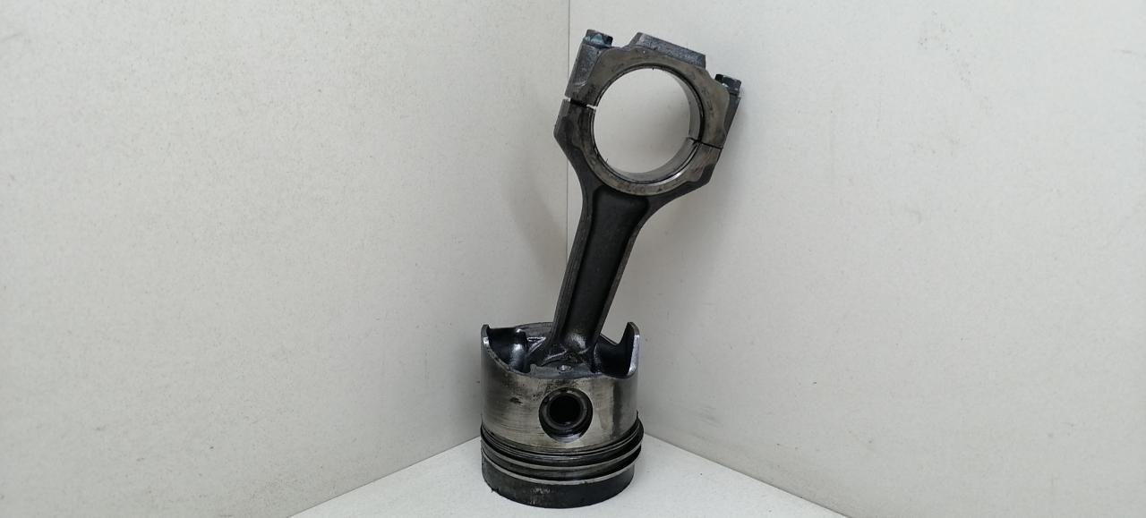 поршень Renault 9 2 поколение 1987, 1.6 л., дизель, F8M - фото №1