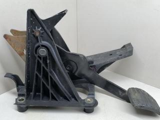 педаль тормоза Renault Laguna 2 поколение 2004, 1.9 л., DCi, F9Q 670, дизель, МКПП, салатовый, универсал, передний привод, 8200002853