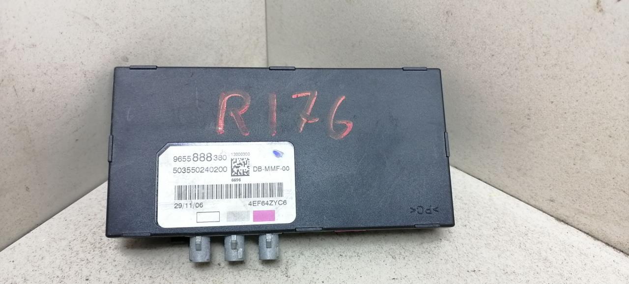 усилитель антенны Citroen C8 1 поколение 2007, 2.0 л., HDi, дизель, 6МКПП, серый, минивэн, передний привод, 9655888380, 503550240200, 4EF64ZYC6 - фото №1