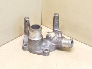 фланец (тройник) системы охлаждения Ford Focus 1 поколение 2001, 1.4 л., i, бензин, 5МКПП, бордо, хетчбэк 5 дв., передний привод