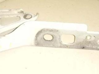 петля капота левая Audi Q7 4L 2007, 3.6 л., i, BHK, бензин, АКПП, белый, внедорожник 5 дв., полный привод, 4L0823301