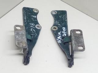 петля капота Nissan Primera P11 2000