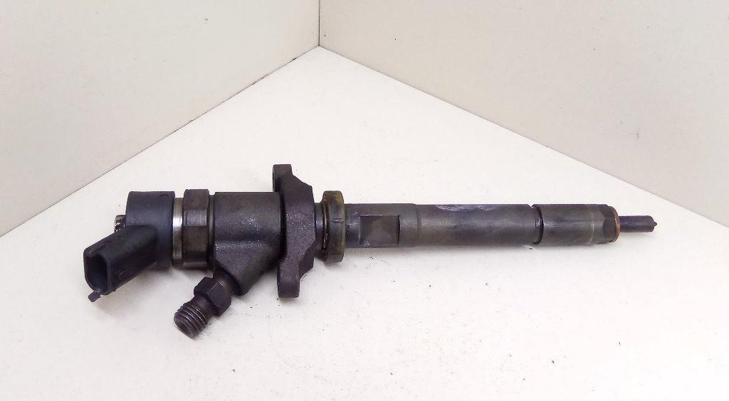 форсунка Peugeot 307 1 поколение 2005, 1.6 л., HDi, дизель, МКПП, серебристый, универсал, передний привод, 445110188 - фото №1