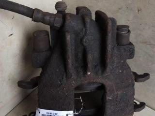 суппорт передний левый Ford Focus 1 поколение 1998, 1.4 л., i, бензин, МКПП, красный, хетчбэк 5 дв., передний привод