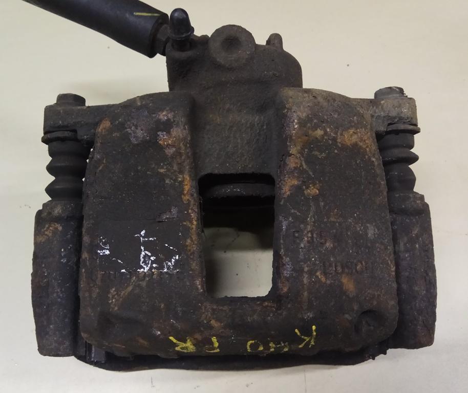 суппорт передний правый Peugeot 307 1 поколение 2005, 1.6 л., HDi, дизель, МКПП, серебристый, универсал, передний привод - фото №1