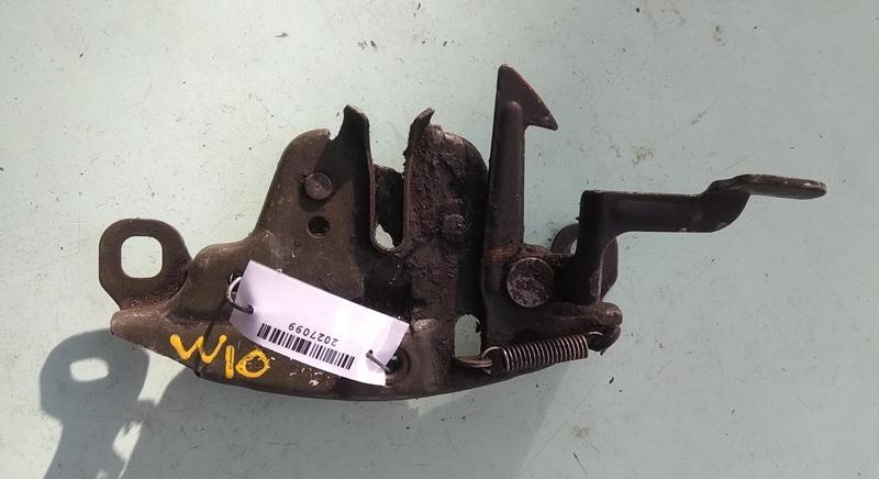 замок капота Nissan Primera P10 1994, 2.0 л., D, дизель, универсал - фото №1