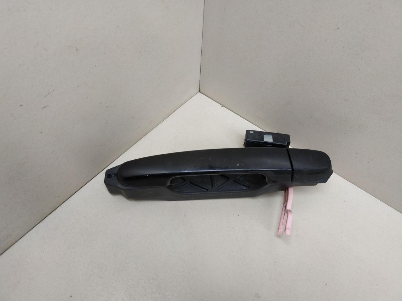 ручка наружная задняя левая Toyota Prius 2 поколение 2008, 1.5 л., бензин, АКПП, черный, хетчбэк 5 дв., передний привод - фото №1