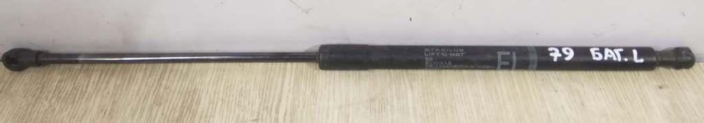 амортизатор крышки багажника (3-5 двери) Toyota Prius 2 поколение 2008, 1.5 л., бензин, АКПП, черный, хетчбэк 5 дв., передний привод - фото №1