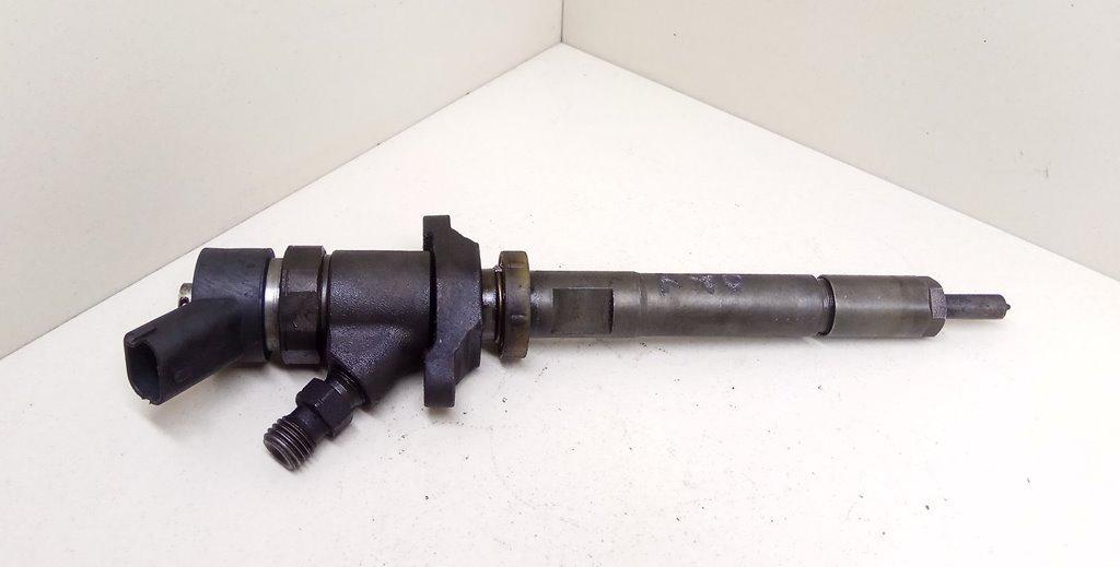 форсунка Peugeot 307 1 поколение 2005, 1.6 л., HDi, дизель, МКПП, серебристый, универсал, передний привод, 445110188 - фото №1