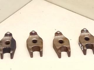 крепление форсунки Ford C-Max 1 поколение 2007, 1.8 л., TDCi, дизель, МКПП, серебристый, минивэн, передний привод