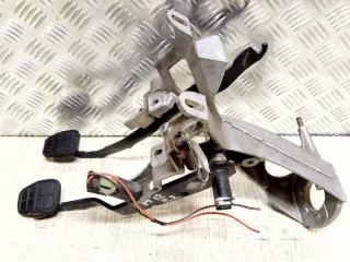 узел педальный (блок педалей) Volkswagen Passat B2 1986, 1.6 л., karb., DT, бензин, 4МКПП, красный, универсал, передний привод, 322721115