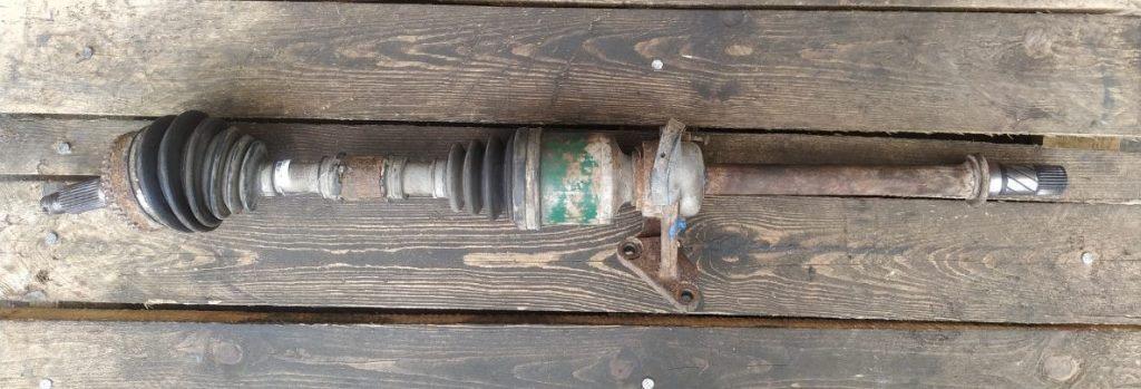 полуось передняя правая (приводной вал, ШРУС) Mazda MPV LW 2002, 2.3 л., бензин, МКПП, минивэн, GD452550XA, GD4522520 - фото №1