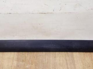 молдинг двери задней левой Mitsubishi Space Wagon 2 поколение (Typ N30/N40) 1995, MB667221