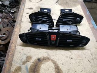 дефлектор обдува салона Renault Scenic 3 поколение 2011, 1.5 л., DCi, дизель, 6МКПП, минивэн, передний привод