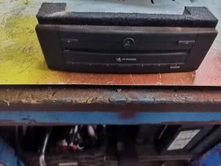 CD-чейнджер Renault Laguna 2 поколение 2003, 1.8 л., F4P 774, бензин, МКПП, красный, универсал