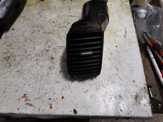 дефлектор обдува салона Renault Laguna 2 поколение [рестайлинг] 2005, 1.9 л., дизель, МКПП, хетчбэк 5 дв.