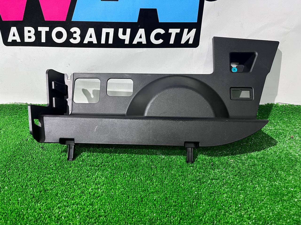 накладка на торпедо (консоль) Tesla Model X 1 поколение 2018, электро, хетчбэк 5 дв., 1054822-00-A - фото №1