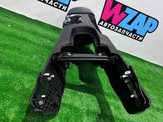 консоль салона Ford Mustang 6 поколение S550 [рестайлинг] 60F 2018, 2.3 л., бензин, МКПП, купе, задний привод, FR3B-63045A36-A