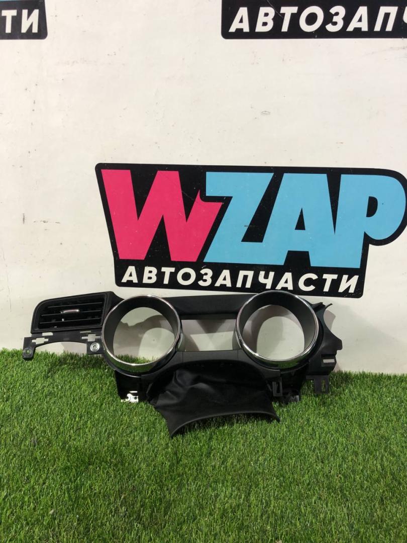 кожух панели приборов Ford Mustang 6 поколение S550 2016, 5.0 л., бензин, МКПП, серый, купе, задний привод, FR3B-63044D70-B - фото №1