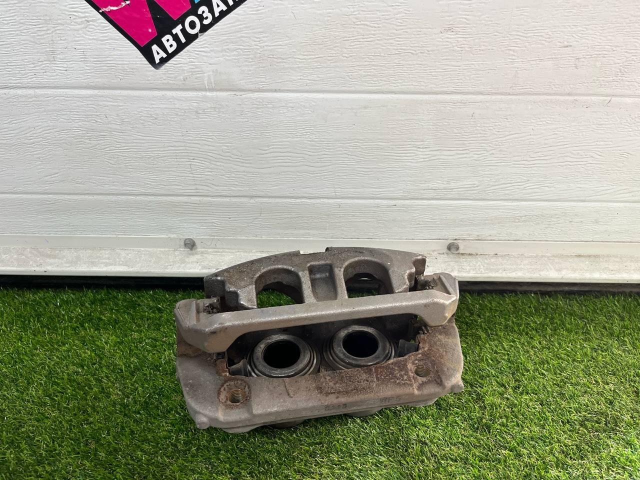 суппорт передний левый RAM 1500 5 поколение 2019, 5.7 л., бензин, АКПП, пикап, полный привод - фото №1