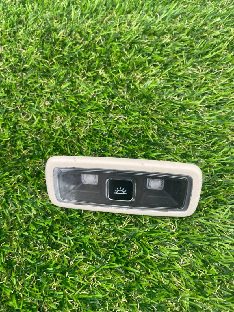 фонарь салона (плафон) Ford Explorer 6 поколение U625 2020, 2.3 л., бензин, АКПП, внедорожник 5 дв., LB5A-13K767-AD3LU2 - фото №1