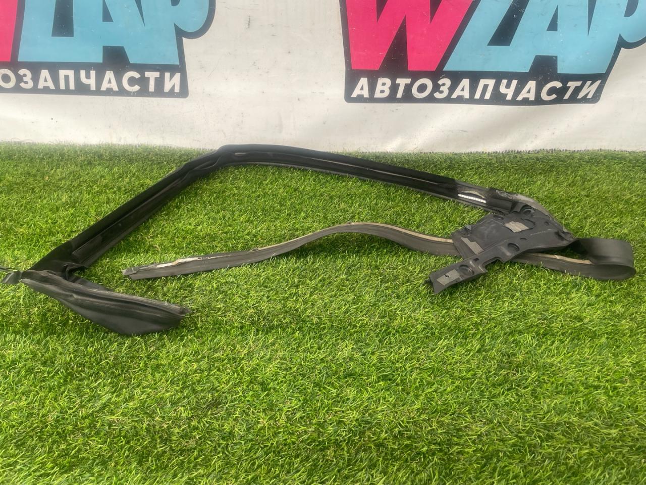 молдинг стекла Tesla Model X 1 поколение 2018, электро, хетчбэк 5 дв., 1032178-00-D - фото №1