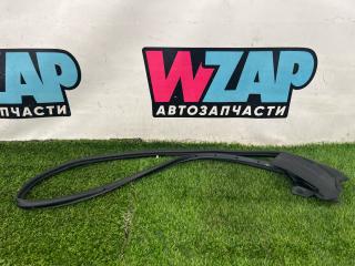 уплотнитель двери Maserati Levante 1 поколение M161 2019, 3.0 л., дизель, АКПП, внедорожник 5 дв., полный привод, 607102489